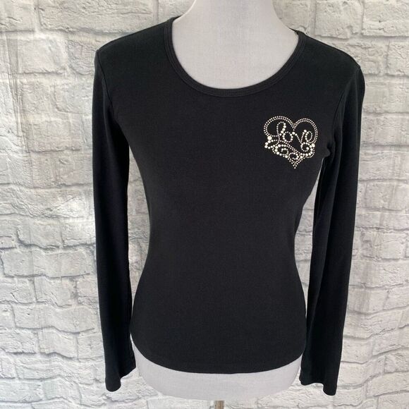 Women scoopneck Longsleeve black top w/studded Love on front of top - Picture 1 of 9